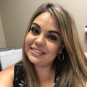 Meet your Posher, Corina